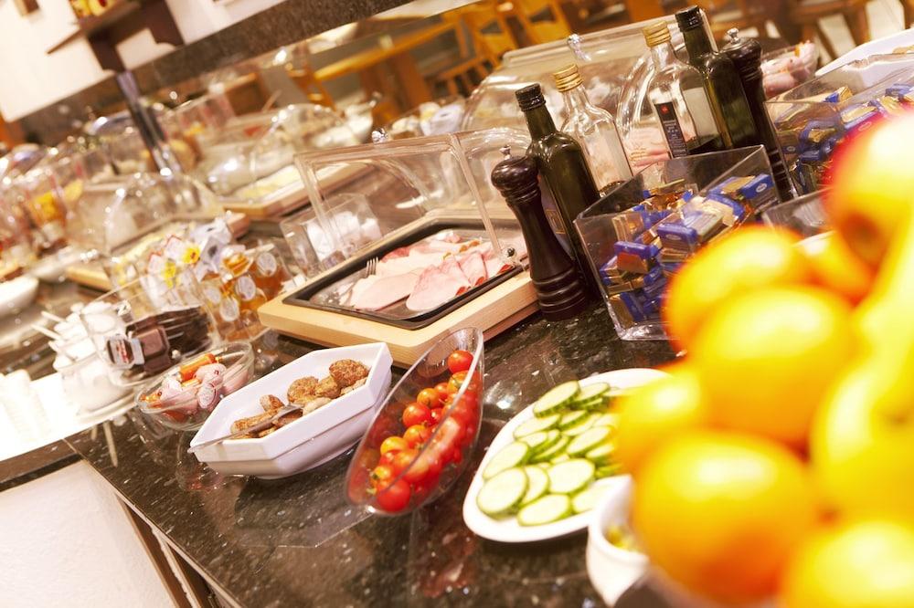 Arthotel Ambassador Wiesbaden - Free Parking Екстер'єр фото