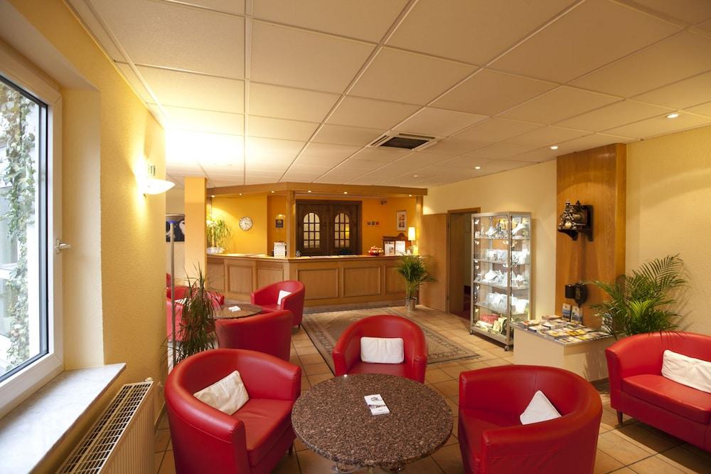 Arthotel Ambassador Wiesbaden - Free Parking Екстер'єр фото
