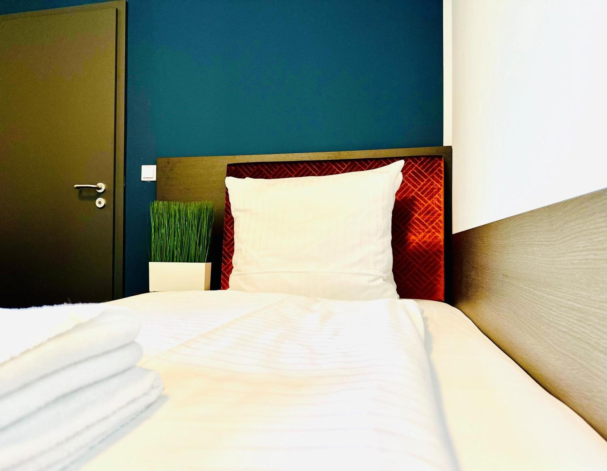 Arthotel Ambassador Wiesbaden - Free Parking Екстер'єр фото